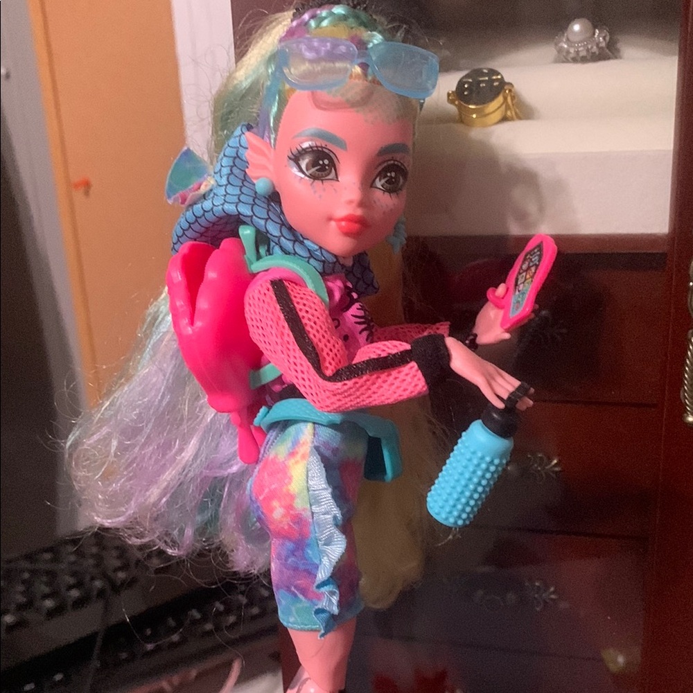 Lagoona Blue Monster High Fashion Doll with Accessories